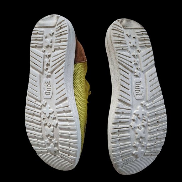 Hey Dude Wally Funk SpongeBob Shoes Size Women's 7 or Men's 6 - Picture 3 of 7